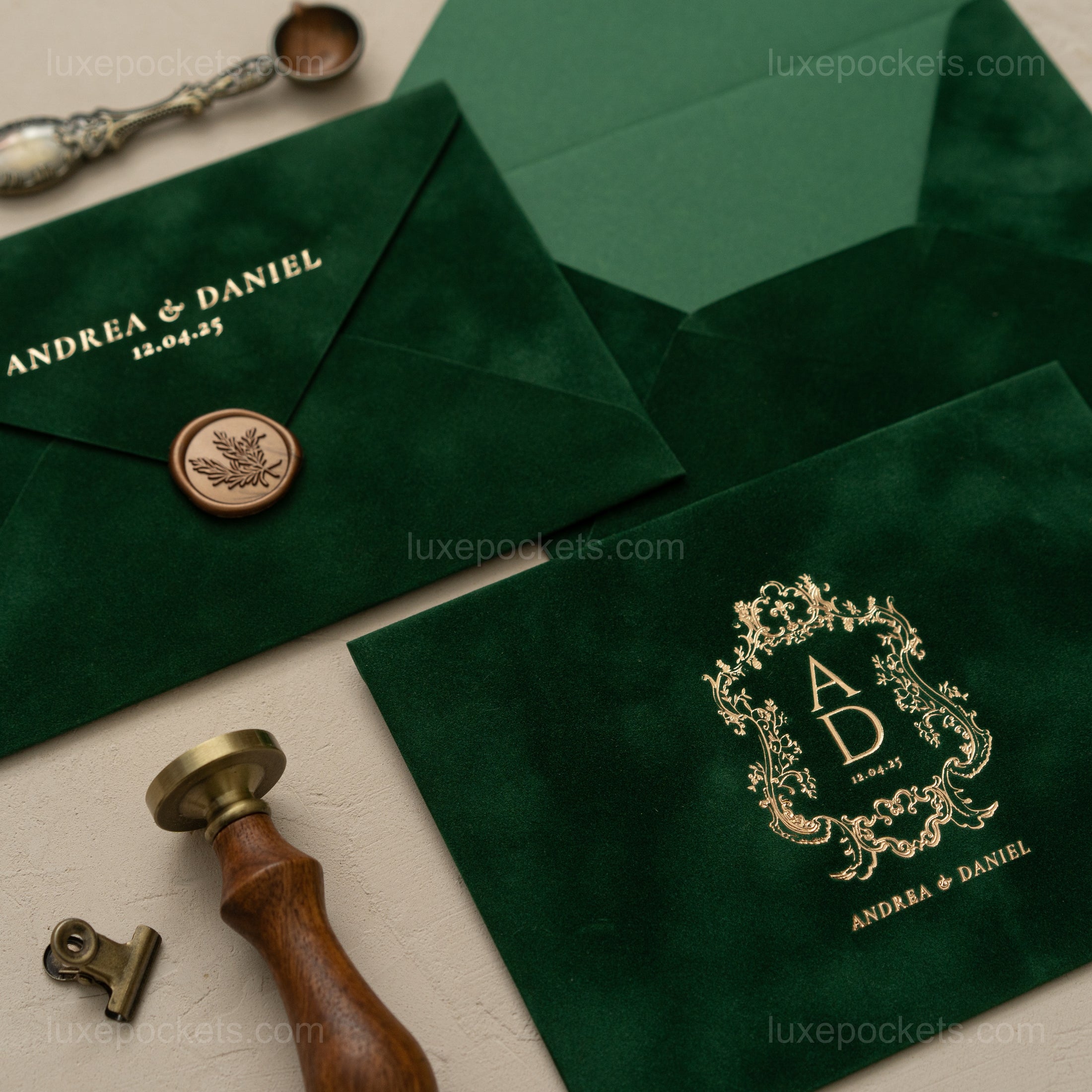 emerald-green-velvet-invitation-envelope 2.jpg